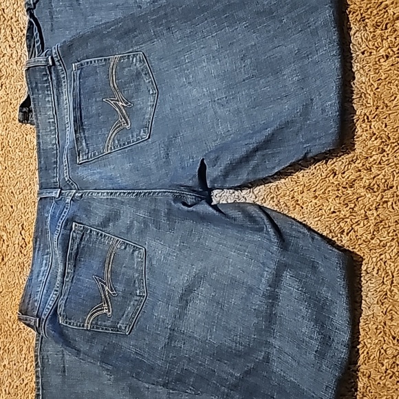 Wrangler Jeans - Picture 2 of 2